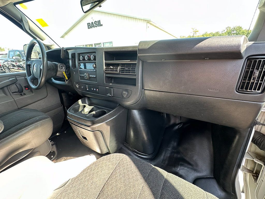Used 2019 GMC Savana 2500 w/ Driver Convenience Package RWD image 25