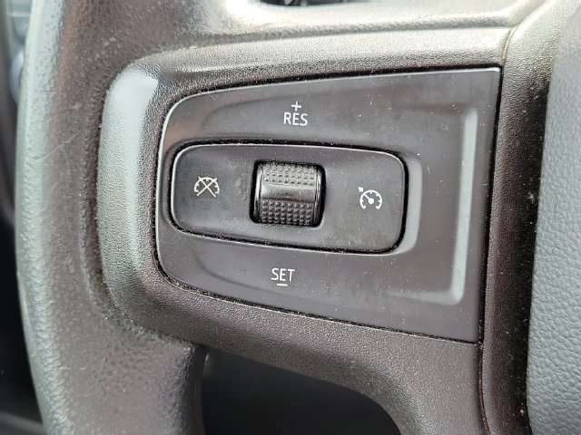 Used 2020 Chevrolet Silverado 1500 Custom w/ Custom Value Package RWD image 9