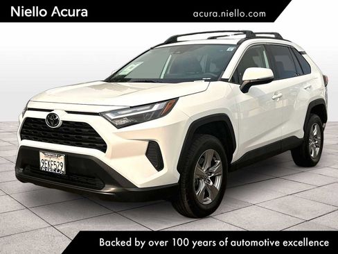 Used 2023 Toyota RAV4 XLE w/ Convenience Package FWD image 1