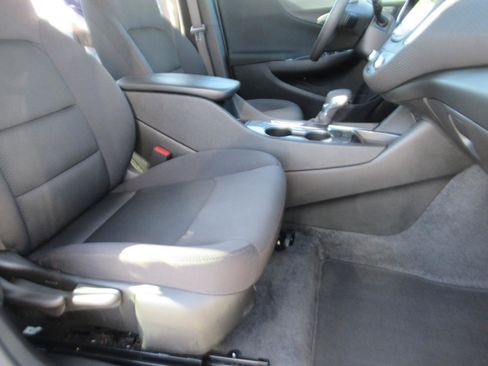 Used 2025 Chevrolet Malibu LT image 11