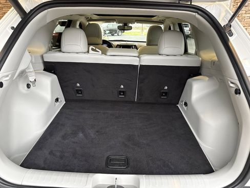 Used 2019 Jeep Cherokee Limited image 34