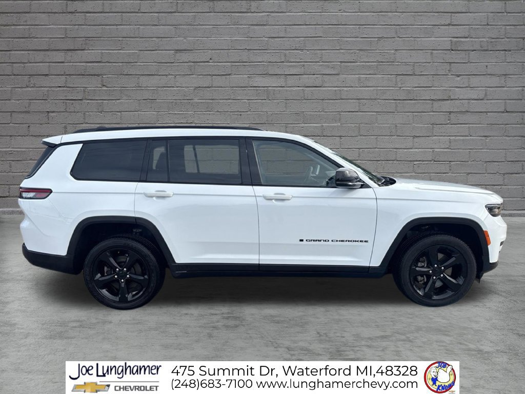 Used 2024 Jeep Grand Cherokee L Altitude AWD/4WD image 2