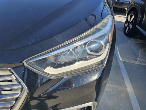 Used 2017 Hyundai Santa Fe Limited FWD image 7