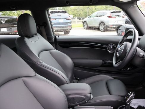 Used 2022 MINI Cooper S image 7