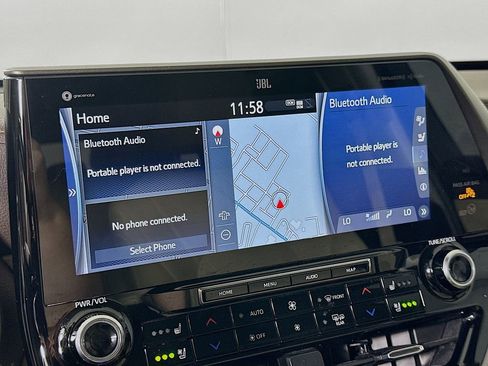 Used 2021 Toyota Highlander Limited FWD image 27