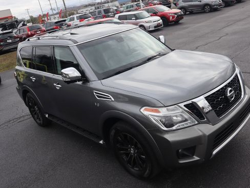 Used 2017 Nissan Armada Platinum image 21