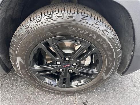 Certified 2023 GMC Terrain AT4 w/ Tech Package AWD/4WD image 33