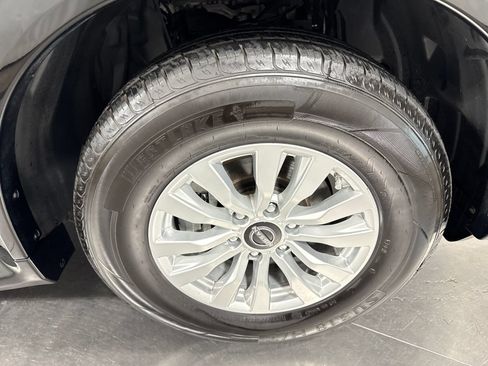 Used 2023 Nissan Armada SV AWD/4WD image 14