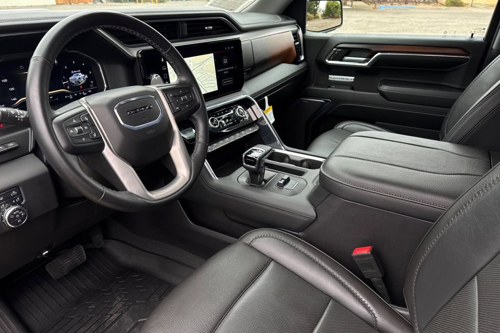 Used 2024 GMC Sierra 1500 Denali w/ Technology Package AWD/4WD image 10