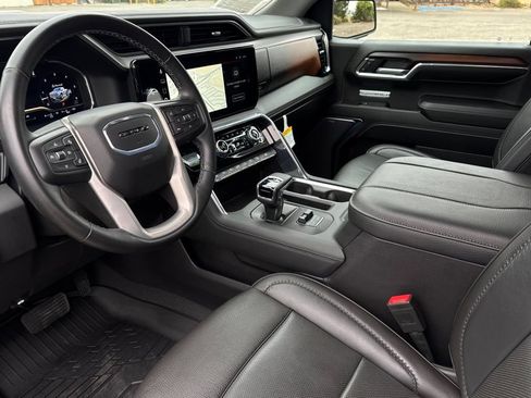Used 2024 GMC Sierra 1500 Denali w/ Technology Package AWD/4WD image 10