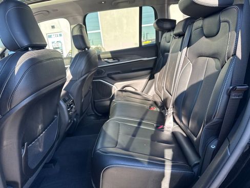 Used 2023 Jeep Grand Cherokee 4WD 4xe image 26