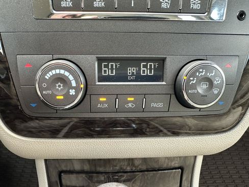 Used 2008 Cadillac DTS FWD image 60