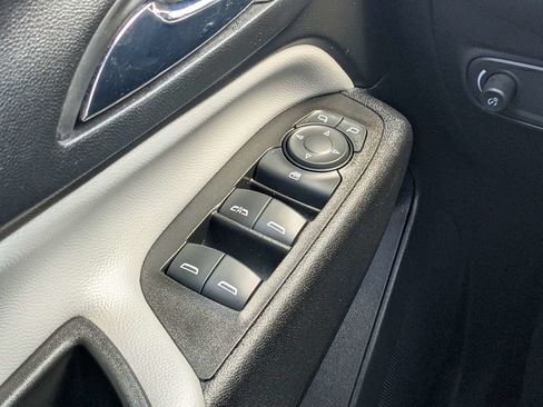 Used 2024 Chevrolet Equinox LT FWD image 21