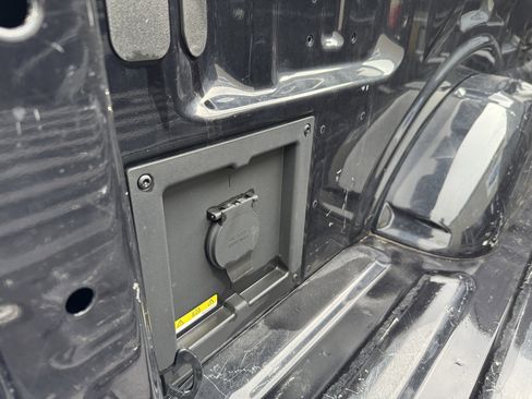 Used 2022 Ford F150 XLT w/ Equipment Group 302A High image 35