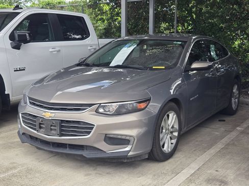 Used 2018 Chevrolet Malibu LT FWD image 3