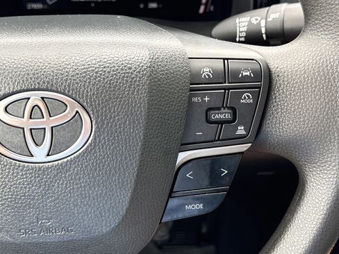 Used 2025 Toyota Camry LE w/ Convenience Package FWD image 21