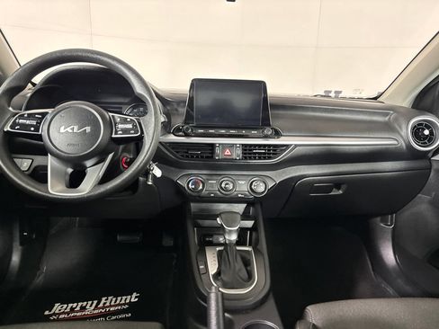 Used 2023 Kia Forte LXS w/ LXS Technology Package FWD image 21