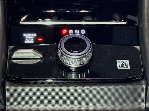 New 2025 Jeep Grand Cherokee Limited w/ Luxury Tech Group II image 11