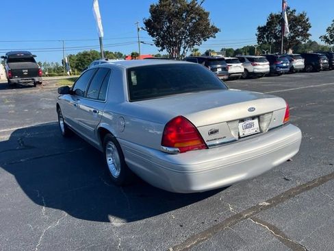 Used 2000 Ford Crown Victoria LX RWD image 25