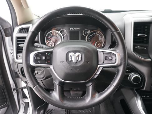Used 2019 RAM 1500 Big Horn RWD image 16