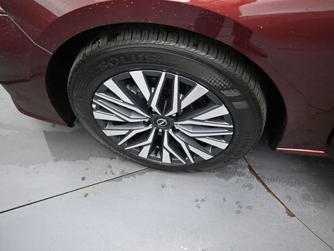 Used 2025 Nissan Altima 2.5 SV image 32