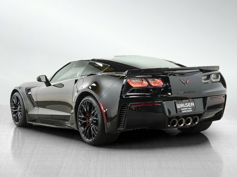 Used 2019 Chevrolet Corvette Z06 RWD image 3