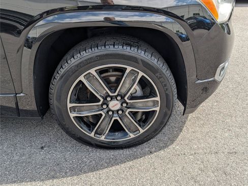 Used 2018 GMC Acadia Denali AWD/4WD image 9