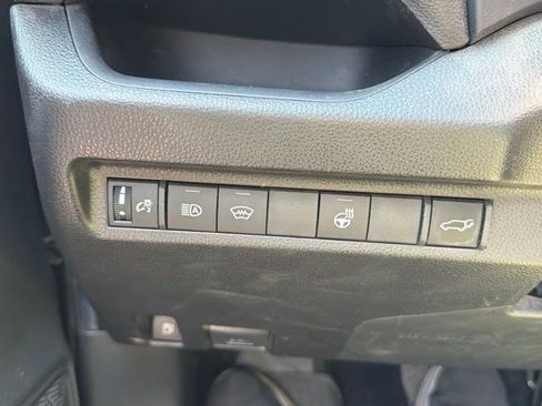 Used 2024 Toyota RAV4 SE w/ Convenience Package AWD/4WD image 23
