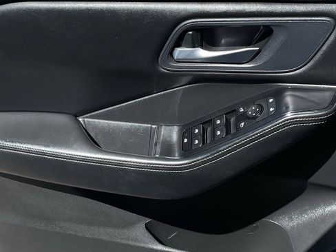 Used 2024 Nissan Rogue SV image 16