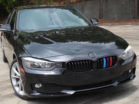 Used 2014 BMW 320i Sedan image 2