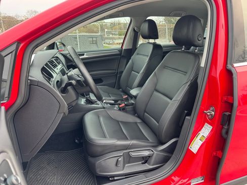 Used 2017 Volkswagen Golf Alltrack S image 34