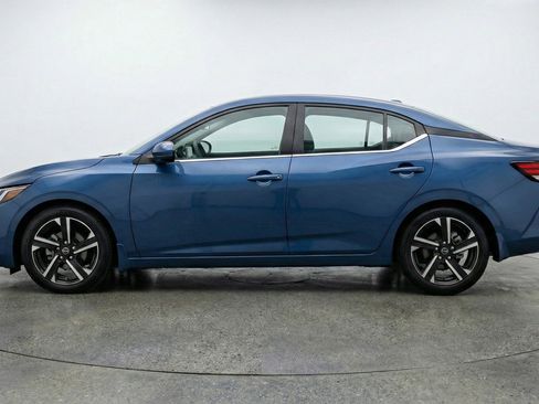 Used 2025 Nissan Sentra SV FWD image 5
