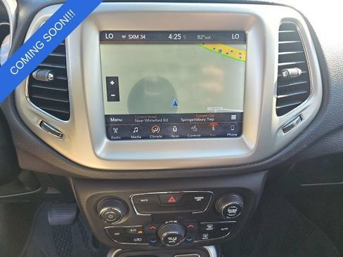Used 2017 Jeep Compass Latitude w/ Popular Equipment Group AWD/4WD image 15