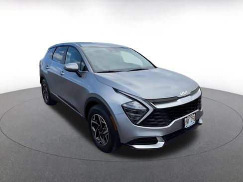 Used 2025 Kia Sportage LX FWD image 3