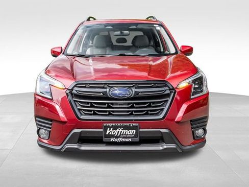 Used 2022 Subaru Forester Premium AWD/4WD image 3