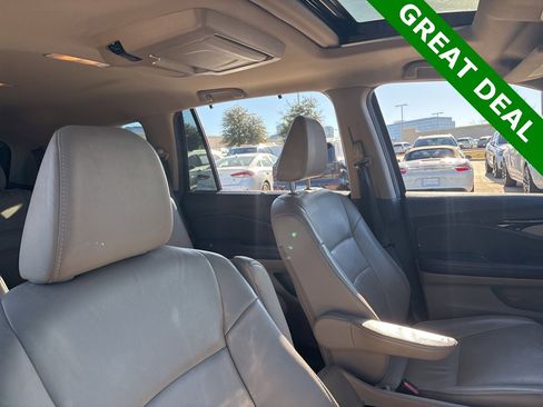Used 2019 Honda Pilot Touring image 13