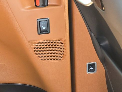 New 2026 Chrysler Pacifica Pinnacle w/ Trailer Tow Group image 13