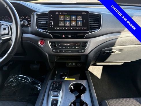 Certified 2025 Honda Ridgeline Sport image 9