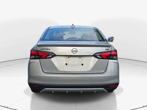 Used 2024 Nissan Versa SR FWD image 7