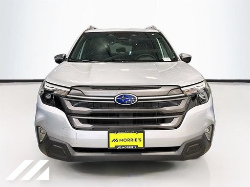 Used 2026 Subaru Forester Premium AWD/4WD image 2