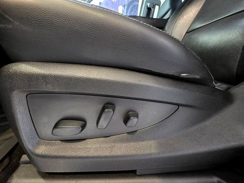 Used 2018 GMC Yukon SLT w/ Premium Edition AWD/4WD image 21