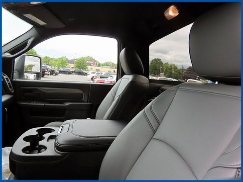 New 2025 RAM 3500 Tradesman image 12