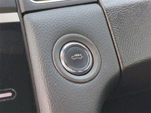 Used 2019 Ford Taurus Limited image 15