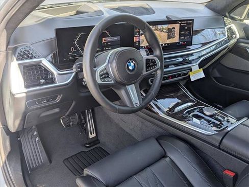 New 2026 BMW X7 xDrive40i w/ M Sport Package image 3
