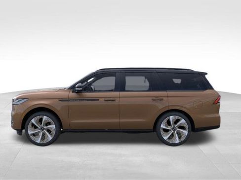 New 2026 Lincoln Navigator Black Label AWD/4WD image 3