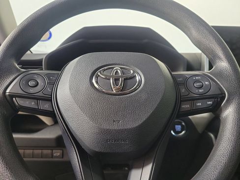 Used 2024 Toyota RAV4 XLE w/ Convenience Package FWD image 15