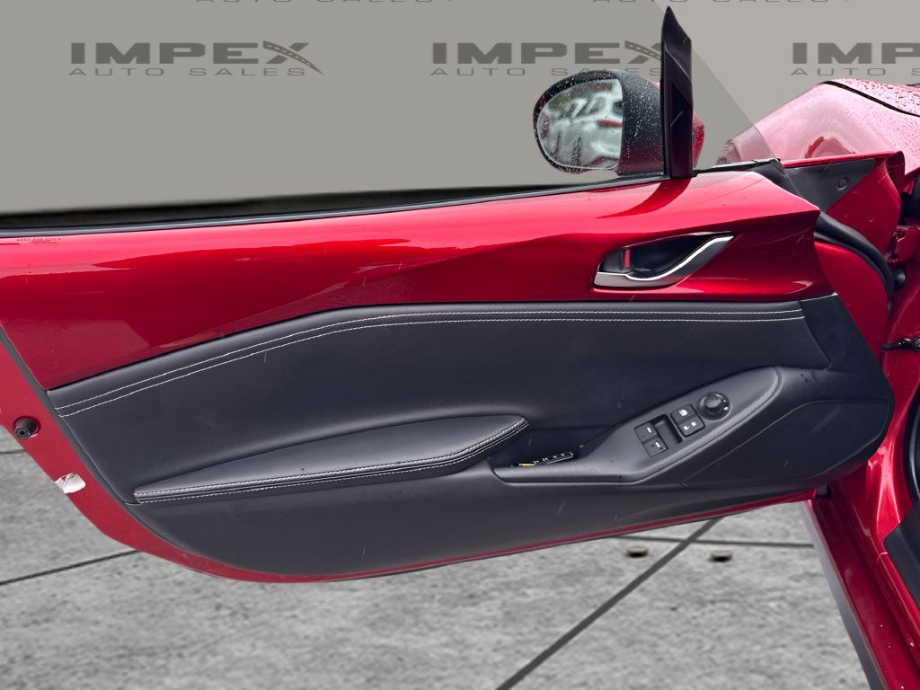 Used 2026 MAZDA MX-5 Miata RF Grand Touring RWD image 24