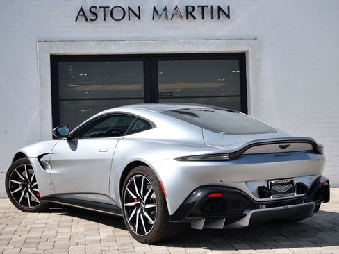 Used 2020 Aston Martin V8 Vantage Coupe RWD image 2