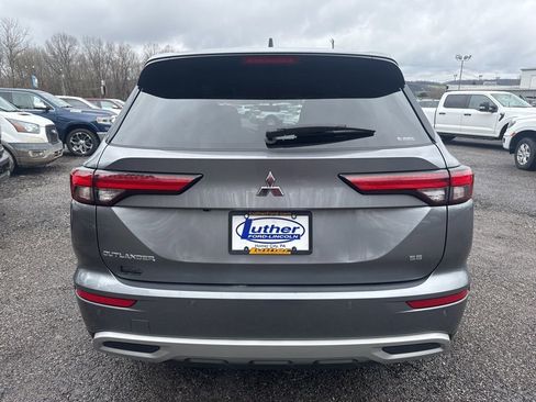 Used 2024 Mitsubishi Outlander SE image 7