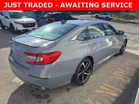 Used 2022 Honda Accord Sport image 7